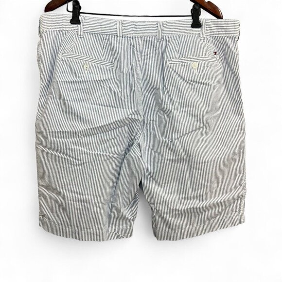 Tommy Hilfiger Chino Shorts Men Sz 38 White Blue Striped Mid Rise Casual Cotton - Picture 2 of 11